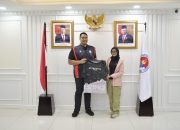 Menpora Dito Terima Audiensi Pendaki Muda Khansa Syahlaa