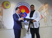 Menpora Dito Terima Sabuk Hitam Takewondo di Berikan Langsung Chairman Kukkiwon GM