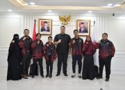 Menpora Dito Terima Indonesia Equestrian Archery di Kemenpora