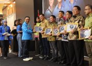 13 Tokoh dan Kepala Daerah Menerima KNPI Award