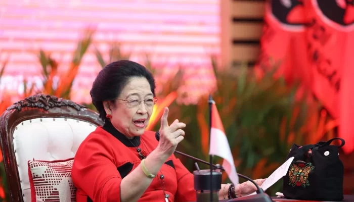 Megawati Soekarnoputri Ingatkan Kepada Semua Aparatur Negara Untuk Menjaga Netralitas Pada Pilkada Serentak