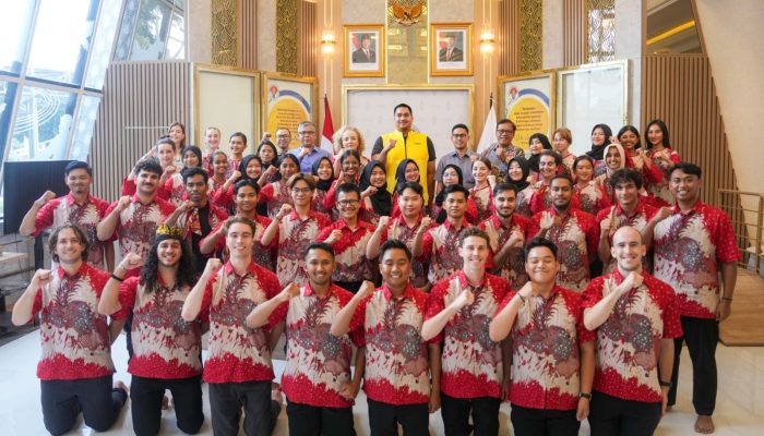 Sambut Hangat Delegasi AIYEP 2024, Menpora Dito Apresiasi Semangat Anak Muda Kedua Negara