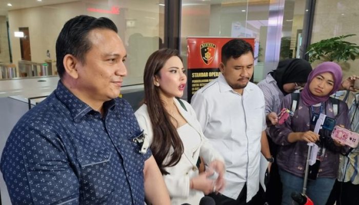 Selebgram Ayu Aulia Diperiksa Bareskrim Polri Terkait Laporan Ridwan Kamil