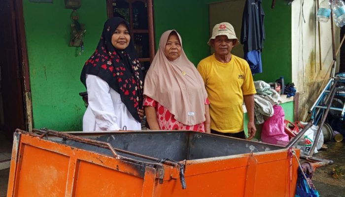 Tabung Seribu Rupiah Sehari, Petugas Kebersihan di Semarang Berangkat Haji