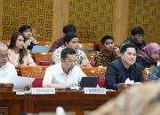 Wamenpora dan Erick Thohir Bahas Naturalisasi Tiga Pemain di DPR