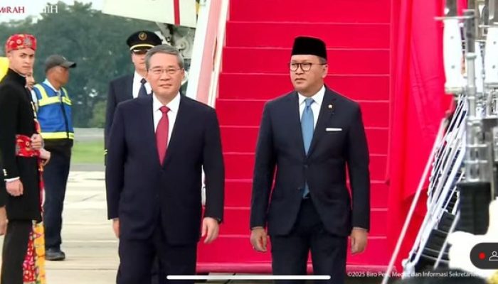 Menteri Investasi, Rosan Roeslani Sambut Kedatangan PM China Li Qiang