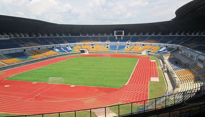 Oknum Bobotoh Rusak Fasilitas Stadion Gelora Bandung Lautan Api
