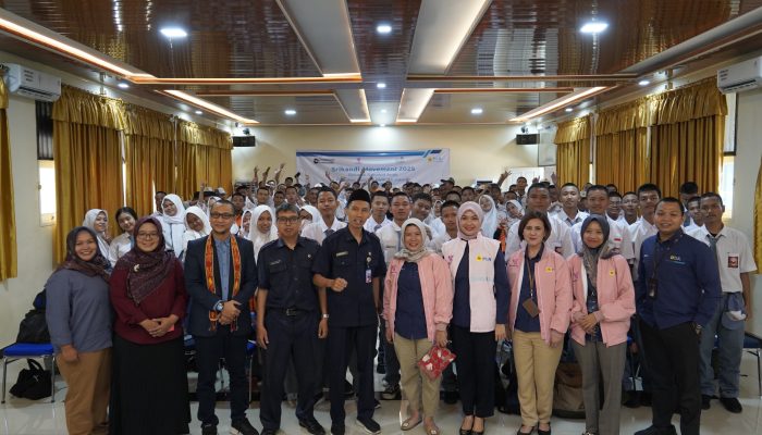 Public Speaking untuk Masa Depan: Srikandi Movement Bantu Siswa SMK Tampil Percaya Diri
